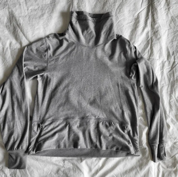 Lululemon top - Picture 5 of 8